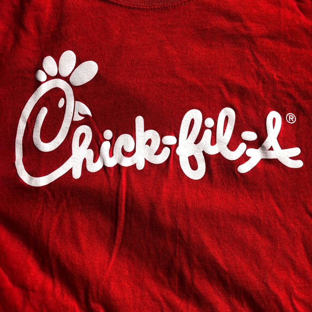 red chick fil a logo t shirt